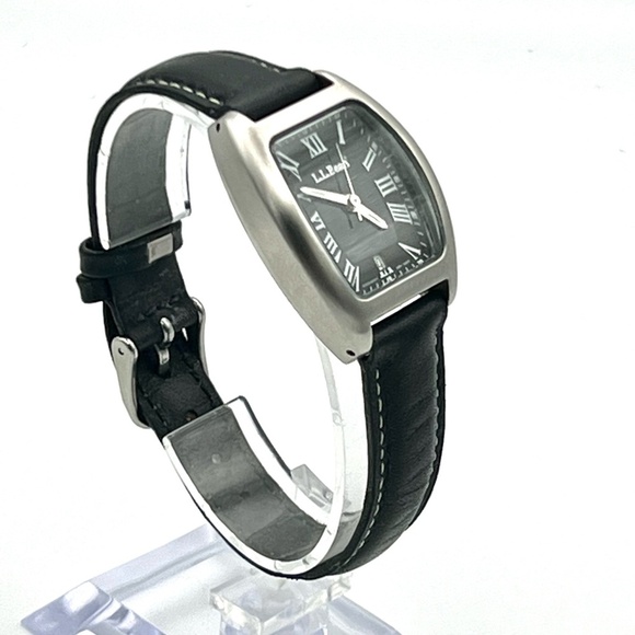 LL Bean Swiss Rectangular Black and White 26 mm Women Watch Working - Picture 3 of 11